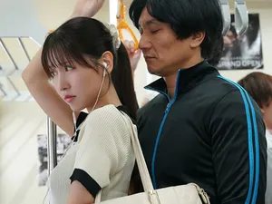 Mất ngủ vì cô con gái liên tục gạ địt