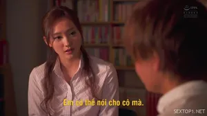 Cô gái trẻ mũm mĩm nhất đã đăng ký vào khách sạn và quan hệ tình dục với anh trai của mình