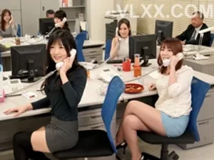 Thư ký mông to chiều cặc chủ tịch sau giờ làm việc
